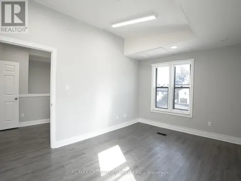 178 Dunlop Street West Barrie (lakeshore) ON L4N 1B3