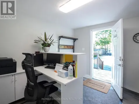 178 Dunlop Street West Barrie (lakeshore) ON L4N 1B3