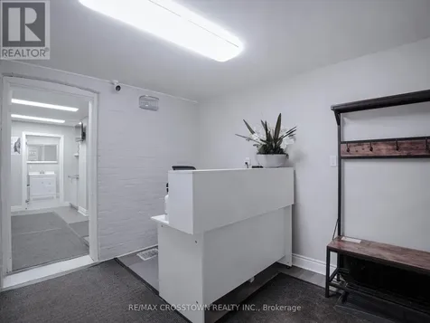 178 Dunlop Street West Barrie (lakeshore) ON L4N 1B3