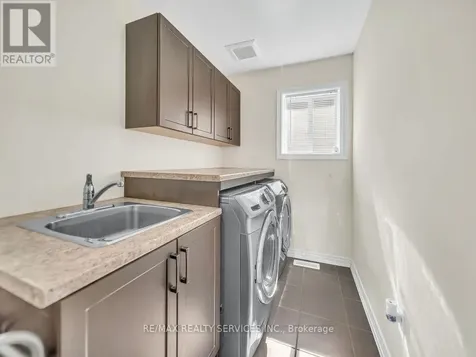 9 Fitzgerald Street Orangeville ON L9W 6R7