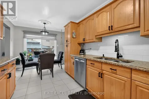 58 Fireside Crescent Ottawa ON K1T 1Z4