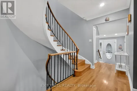 58 Fireside Crescent Ottawa ON K1T 1Z4