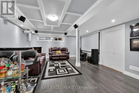 58 Fireside Crescent Ottawa ON K1T 1Z4