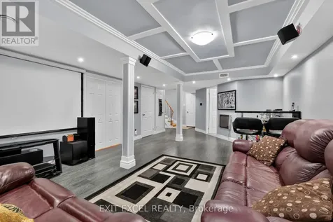 58 Fireside Crescent Ottawa ON K1T 1Z4