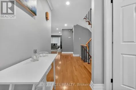 58 Fireside Crescent Ottawa ON K1T 1Z4