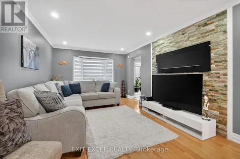 58 Fireside Crescent Ottawa ON K1T 1Z4