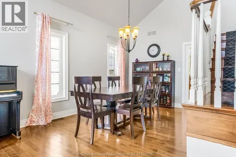 43 Enclave Place Northwest Chatham ON N7L 5R8