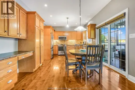 43 Enclave Place Northwest Chatham ON N7L 5R8