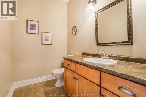 43 Enclave Place Northwest Chatham ON N7L 5R8