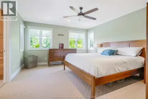 43 Enclave Place Northwest Chatham ON N7L 5R8