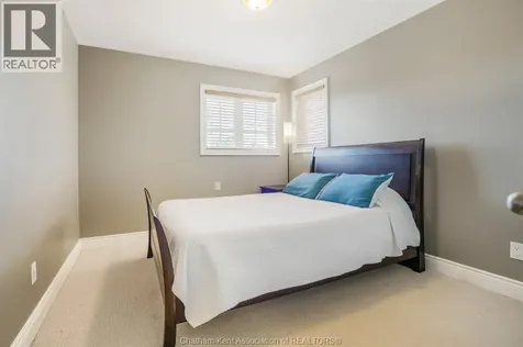 43 Enclave Place Northwest Chatham ON N7L 5R8