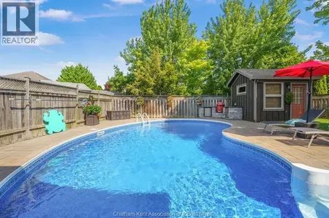 43 Enclave Place Northwest Chatham ON N7L 5R8