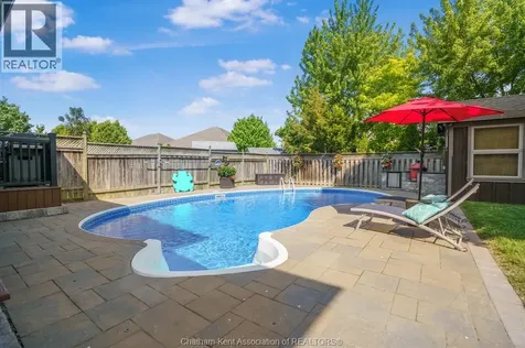 43 Enclave Place Northwest Chatham ON N7L 5R8