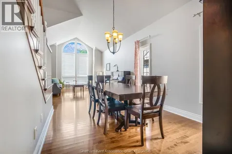 43 Enclave Place Northwest Chatham ON N7L 5R8