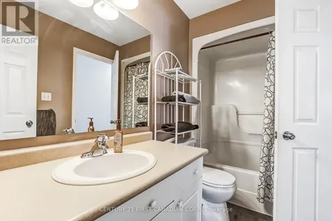 10 Steeplechase Court St. Thomas ON N5R 6H4