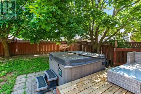 10 Steeplechase Court St. Thomas ON N5R 6H4