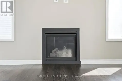 325 Sweetclover Way Ottawa ON K4A 1E6