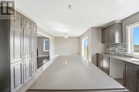 325 Sweetclover Way Ottawa ON K4A 1E6