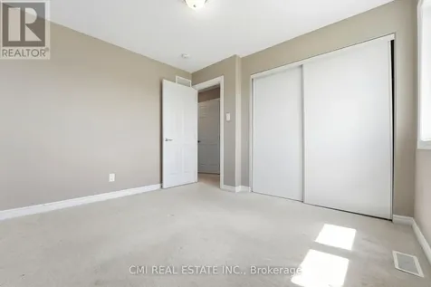 325 Sweetclover Way Ottawa ON K4A 1E6