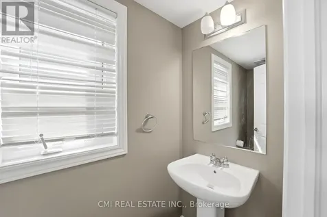 325 Sweetclover Way Ottawa ON K4A 1E6
