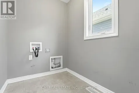 325 Sweetclover Way Ottawa ON K4A 1E6