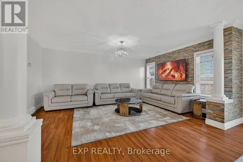 512 Snowdrop Court Kitchener ON N2E 4G4