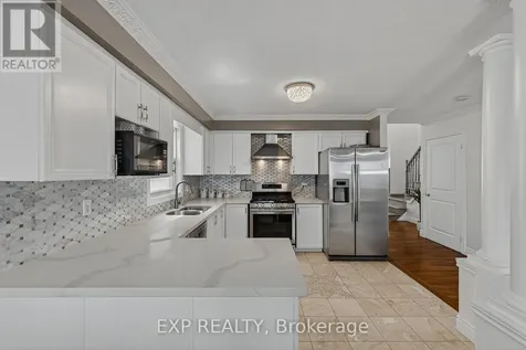 512 Snowdrop Court Kitchener ON N2E 4G4