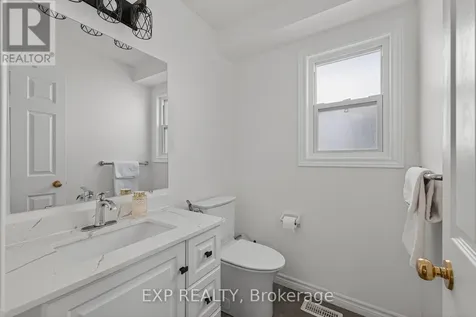 512 Snowdrop Court Kitchener ON N2E 4G4