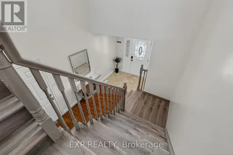 512 Snowdrop Court Kitchener ON N2E 4G4