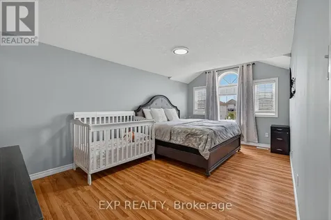 512 Snowdrop Court Kitchener ON N2E 4G4