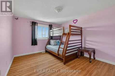 512 Snowdrop Court Kitchener ON N2E 4G4