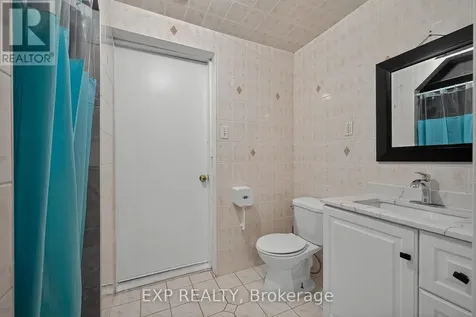512 Snowdrop Court Kitchener ON N2E 4G4