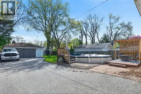 226 Edgewater Boulevard Tecumseh ON N8N 2H2