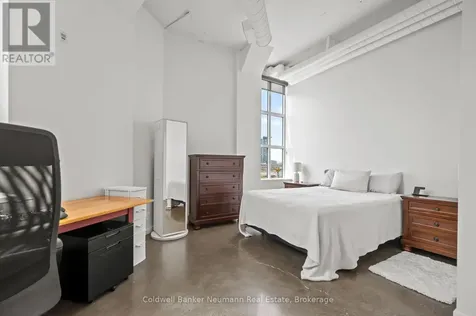 404 King Street West Kitchener ON N2G 2L5