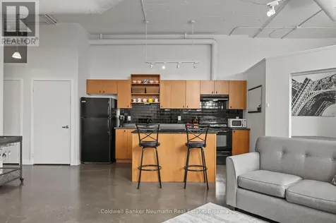 404 King Street West Kitchener ON N2G 2L5