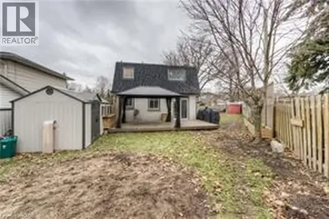 382 Cyrus Street Cambridge ON N3H 1H3