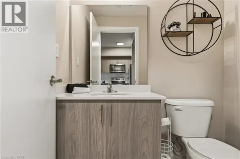 16 Markle Crescent Hamilton ON L9G 0H4