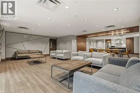 16 Markle Crescent Hamilton ON L9G 0H4