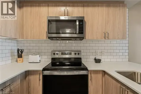 16 Markle Crescent Hamilton ON L9G 0H4