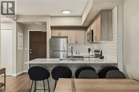 16 Markle Crescent Hamilton ON L9G 0H4