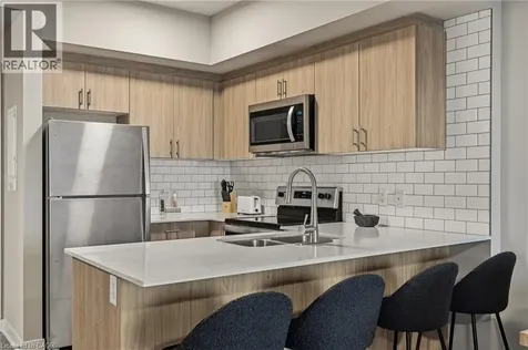 16 Markle Crescent Hamilton ON L9G 0H4