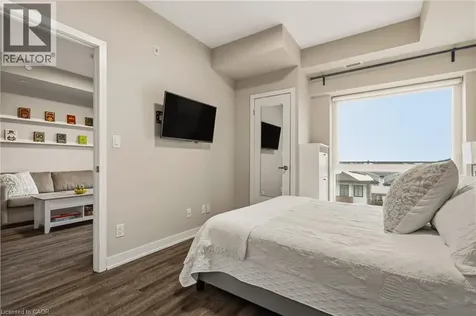 16 Markle Crescent Hamilton ON L9G 0H4