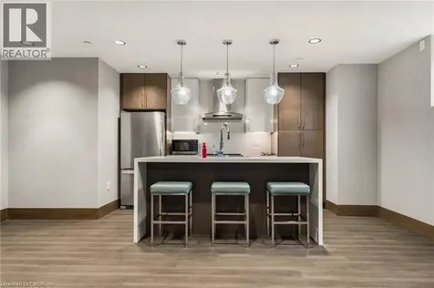 16 Markle Crescent Hamilton ON L9G 0H4