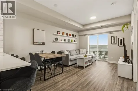 16 Markle Crescent Hamilton ON L9G 0H4