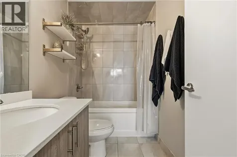 16 Markle Crescent Hamilton ON L9G 0H4