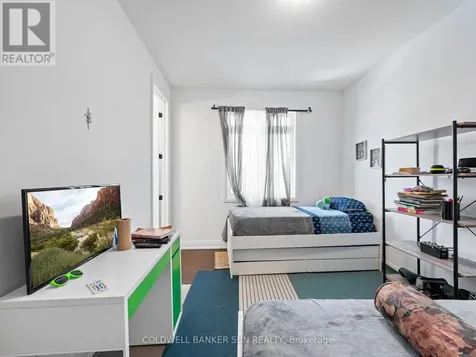 172 Franklin Trail Barrie ON L9J 0J2