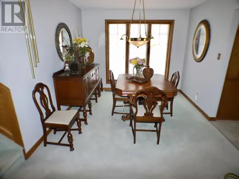 259 Memorial Avenue Dryden ON P8N 2M9