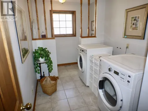259 Memorial Avenue Dryden ON P8N 2M9