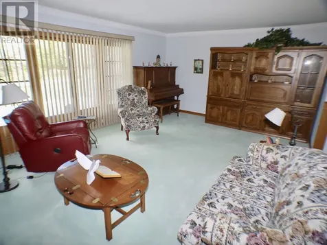259 Memorial Avenue Dryden ON P8N 2M9