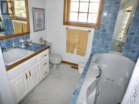259 Memorial Avenue Dryden ON P8N 2M9
